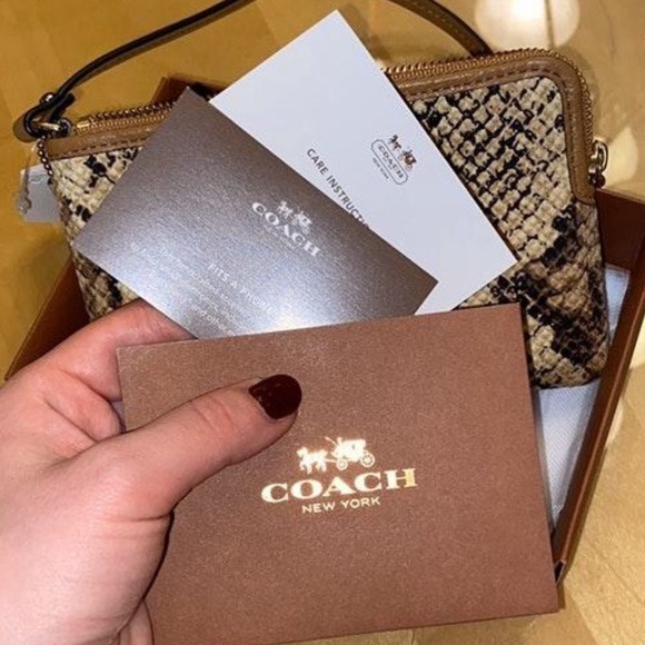 🖤Coach RARE🐍 Snake skin Wristlet/Clutch🖤NEVER USED 🖤 - Picture 6 of 6